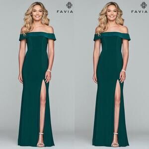 Faviana Evergreen Long Jersey Off-The-Shoulder Dress With Slit